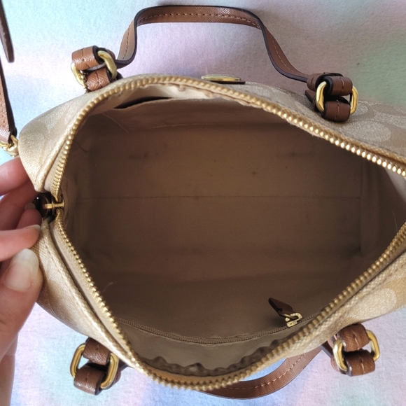 Coach Satchel - Picture 7 of 8